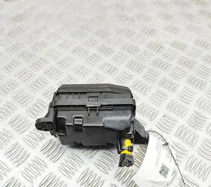 Mitsubishi Outlander Fuse module 8627A030 8565A392