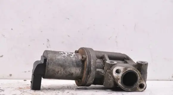 Hyundai i30 EGR valve 284102A120