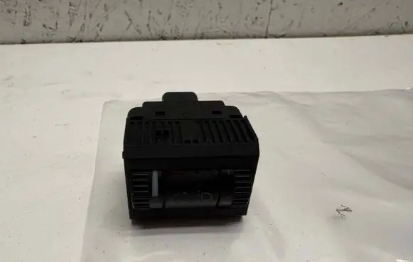 Headlight level height control switch