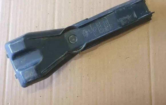 Volkswagen PASSAT Rear light trim 321945285B
