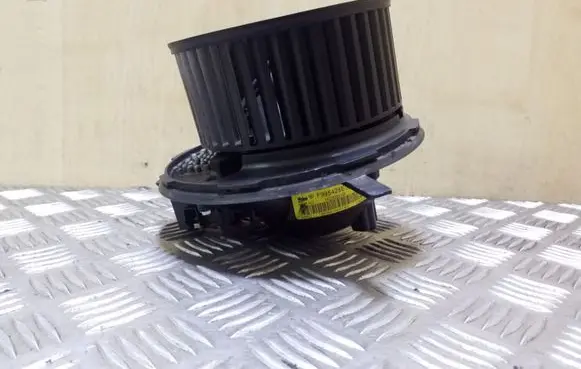 Volkswagen PASSAT CC Heater fan/blower 3C0907521 CZ2468105383 997211A