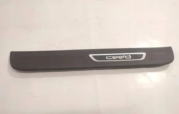 KIA Ceed Front sill trim cover