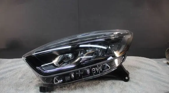 Renault Captur Headlight/headlamp 260606152R 1EX2328 MDE269064A