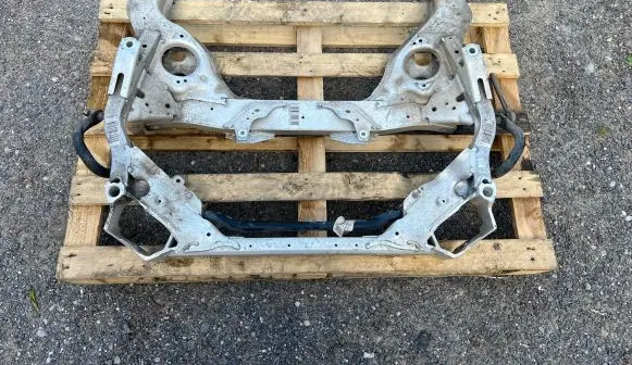 BMW 1 E81 E87 Front subframe 5272008