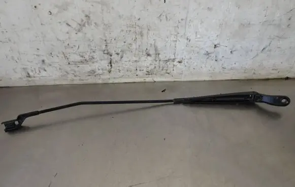 Citroen Berlingo Front wiper blade arm 9682974780