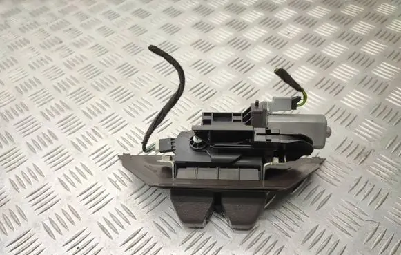 Volkswagen Touareg II Tailgate/trunk/boot lock/catch/latch 7P0827505K 7P6827520C