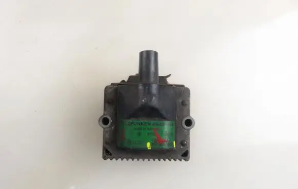 Volkswagen Vento High voltage ignition coil 867905104A