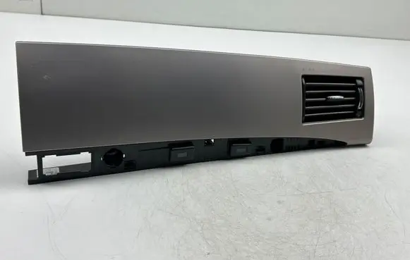 Jaguar XF X250 Dash center air vent grill 8X23043C26A B45XB