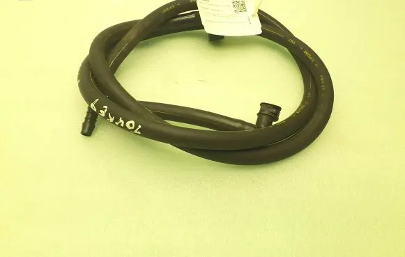 Volkswagen Touareg I Headlight washer hose/pipe N67063
