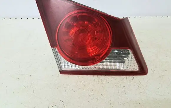 Tailgate rear/tail lights