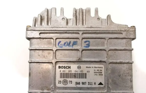 Volkswagen Golf III Engine control unit/module 8A0907311H 0261203184