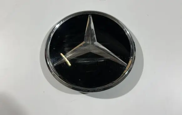 Mercedes-Benz GLC C254 Manufacturer badge logo/emblem A0008880500 B015611
