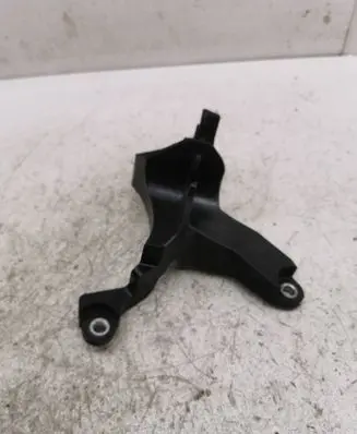 Volvo V40 Gear shift cable bracket 31256674