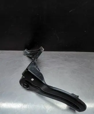Audi A6 S6 C6 4F Intercooler pipe mounting bracket 4F0145813F