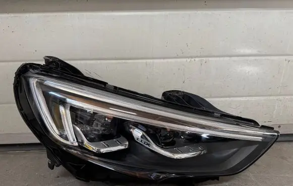 Opel Insignia B Headlight/headlamp 39195646