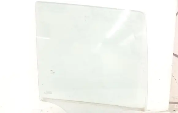 Mazda 2 Rear door window glass