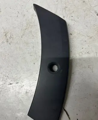 Volkswagen PASSAT B6 Front arch trim 3G991939