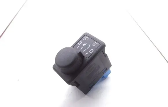 Nissan Primera Headlight level height control switch 37044A D54703