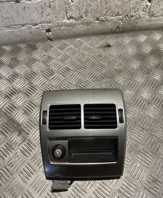 Jaguar XF X250 Rear air vent grill AX2367846A