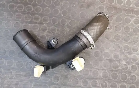 Nissan Juke I F15 Intercooler hose/pipe 144609921R