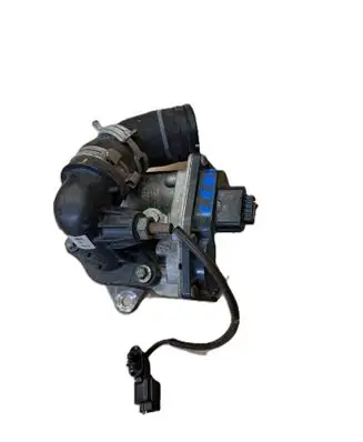 Renault Clio IV EGR valve 147104647R H8201143495