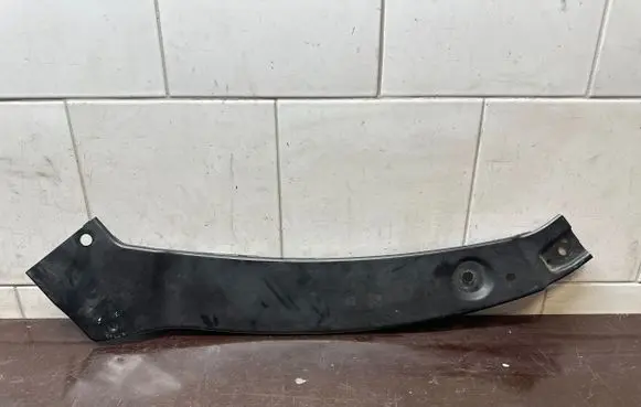 Volkswagen Tiguan Radiator support slam panel bracket 5N0806929A