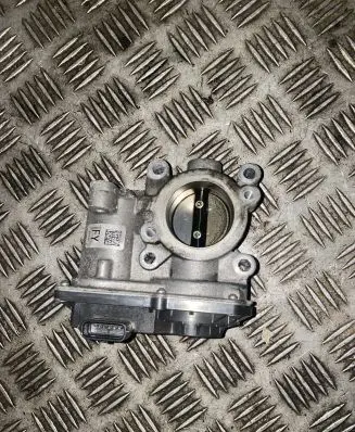 Nissan Juke I F15 Throttle valve H8201171233