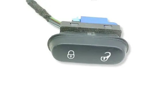 Seat Altea XL Central locking switch button 5P0962125A 317701S