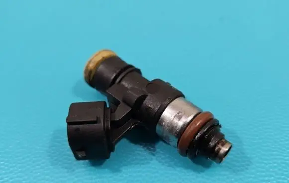 Volkswagen PASSAT B7 Fuel injector 0280158831DE IMPRK1393313