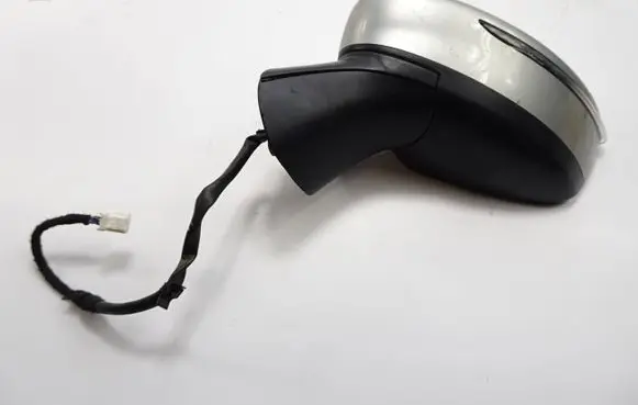 Front door electric wing mirror