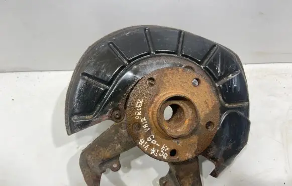 Skoda Octavia Mk2 (1Z) Front wheel hub spindle knuckle