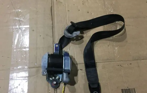 Hyundai i40 Front seatbelt 888203Z000 888203Z000RY