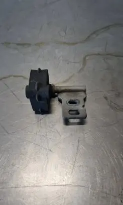 Mercedes-Benz GLC C253 Muffler mount bracket/holder A2534906600