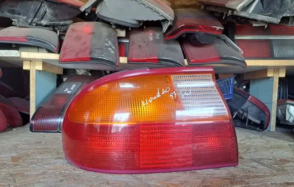 Ford Mondeo MK I Rear/tail lights 93BG13A603AB