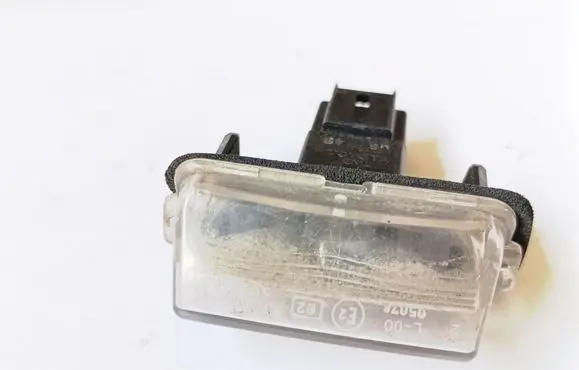 Toyota Avensis T270 Number plate light 05078