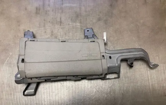 Lexus RX 300 Knee airbag 100121304M04