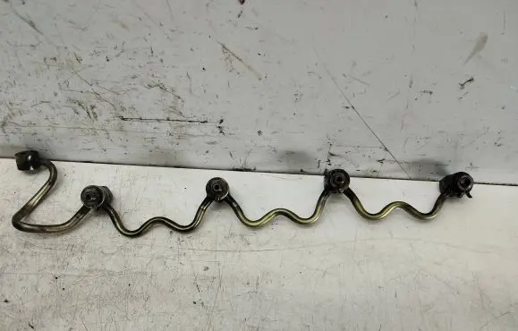 Toyota Avensis T250 Fuel return line/hose 