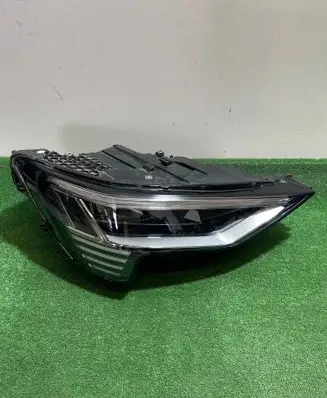 Audi e-tron Headlight/headlamp 4KE941036