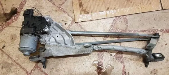 Ford Fiesta Front wiper linkage 8A6117B571AB