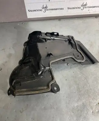Mercedes-Benz GLC X253 C253 Other engine bay part A2536208000 20170825 4013229C