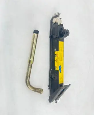 Mercedes-Benz ML W163 Lift Jack A1635800018