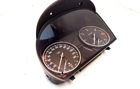 BMW 3 E90 E91 Speedometer (instrument cluster) 9166846 102535086 470148613