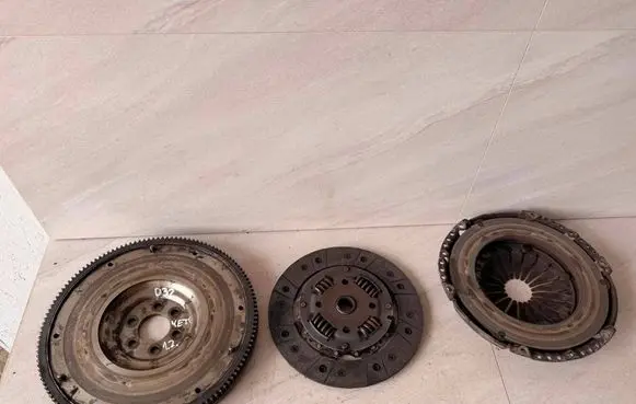 Skoda Yeti (5L) Clutch set kit 036141032H 030105271M