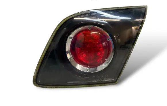 Mazda 3 I Tailgate rear/tail lights P2913R