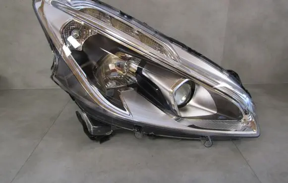 Peugeot 208 I Headlight/headlamp 9810805880 90048532