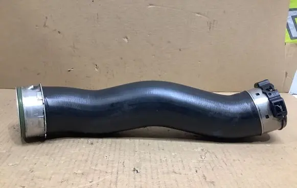Intercooler hose/pipe