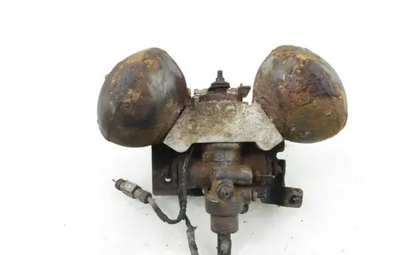 Citroen C5 Air suspension valve block 