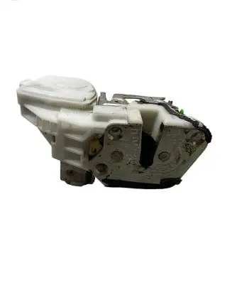 Mitsubishi Pajero Front door lock