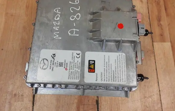 Mazda MX-30 Voltage converter inverter DN4J3051XG