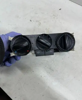 Volkswagen Polo Climate control unit 6Q0820045E 901511880005